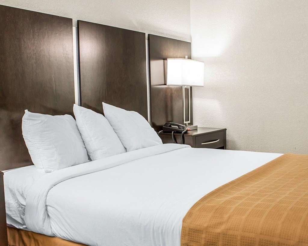 Baymont By Wyndham Scranton Dunmore Phòng bức ảnh